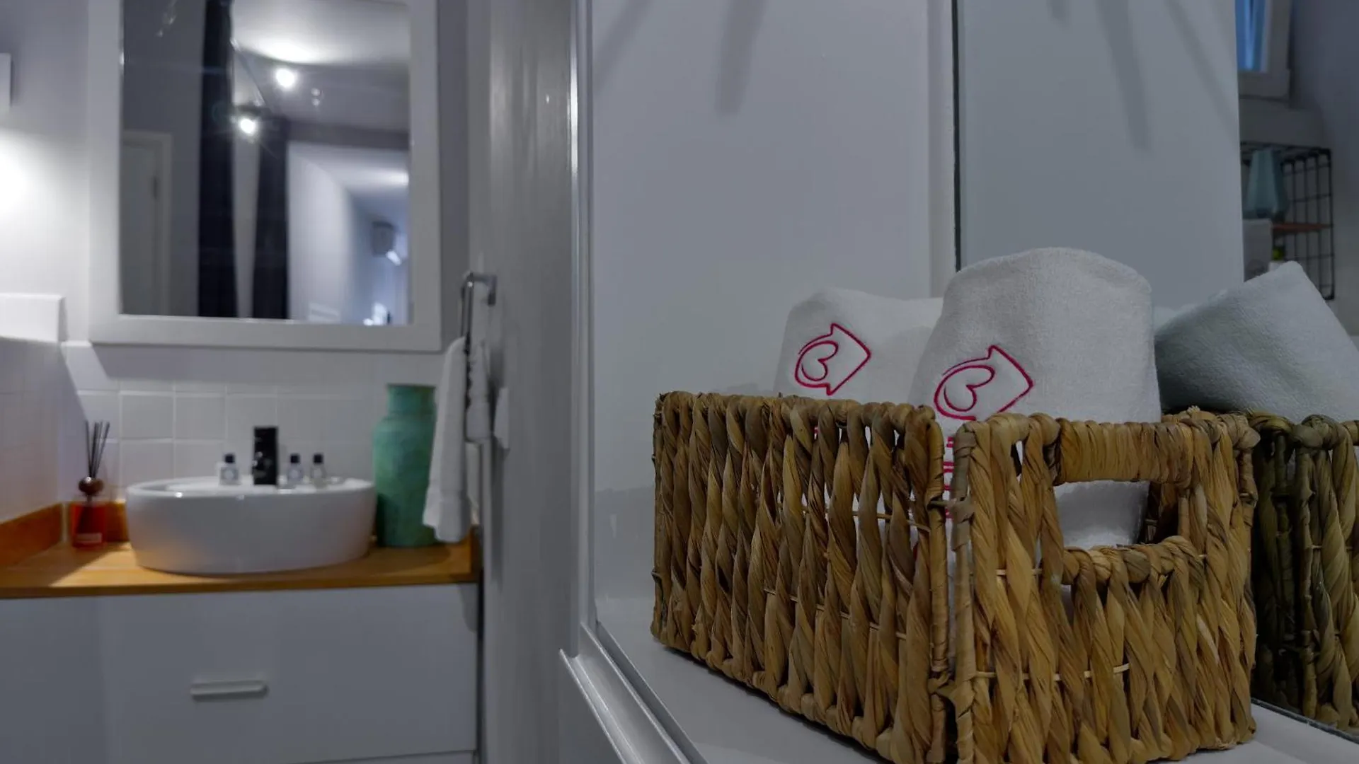 Salvador Suites By Inloveapartments Lisboa Portugal